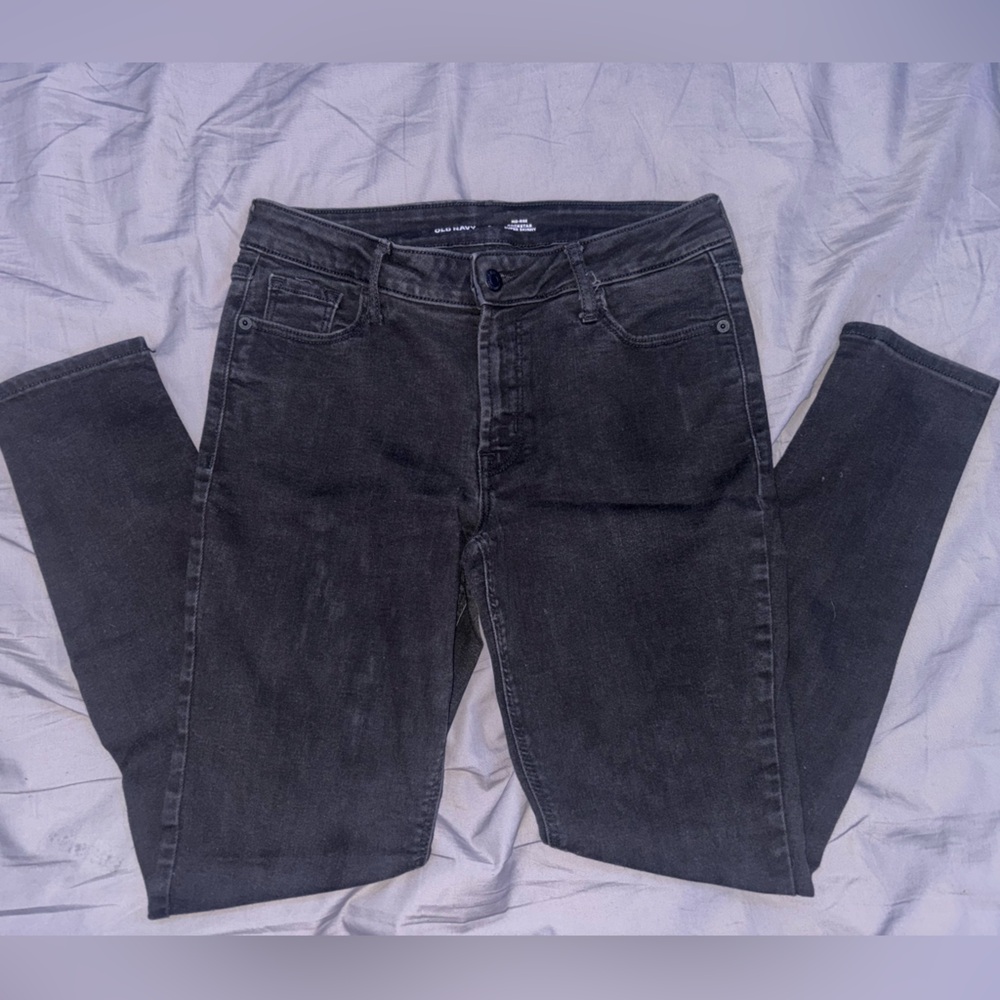 Size 6- Old Navy Black Super Skinny Jeans